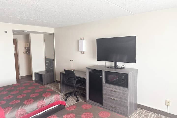 Room 25 of 42