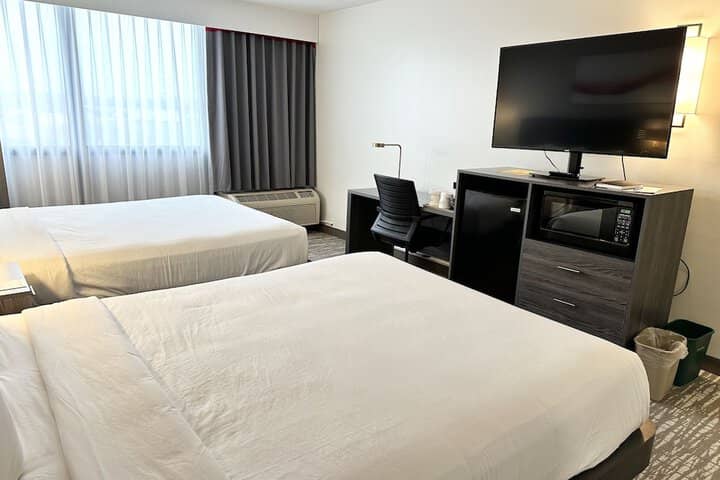 Room 10 of 42