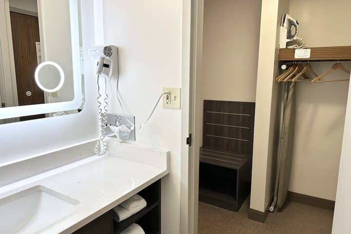 Room 31 of 42