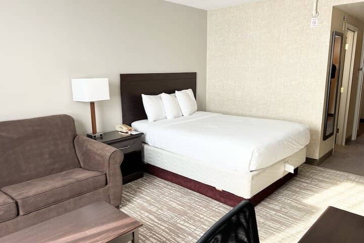 Room 13 of 42