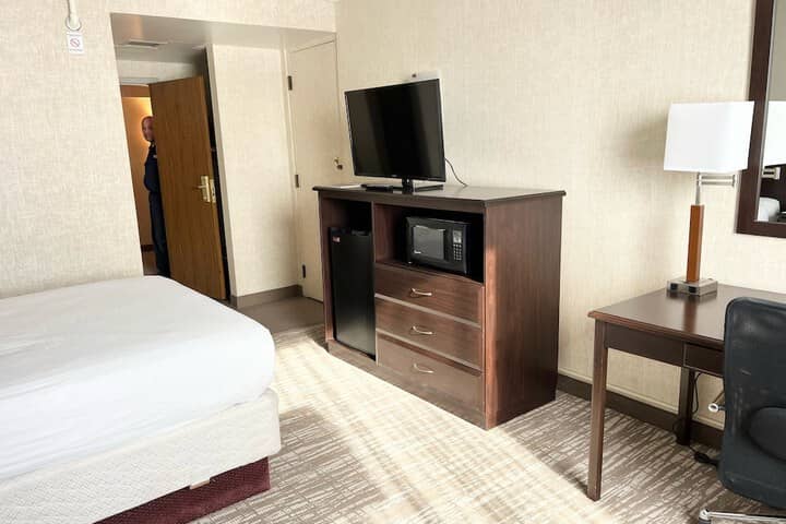 Room 14 of 42